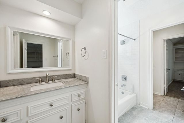 807 Herdsman Drive, Houston, TX 77079