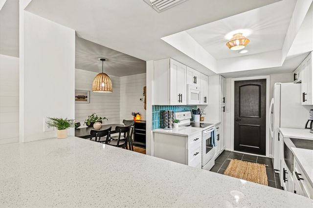 2650 DAVIS BOULEVARD, Sarasota, FL 34237