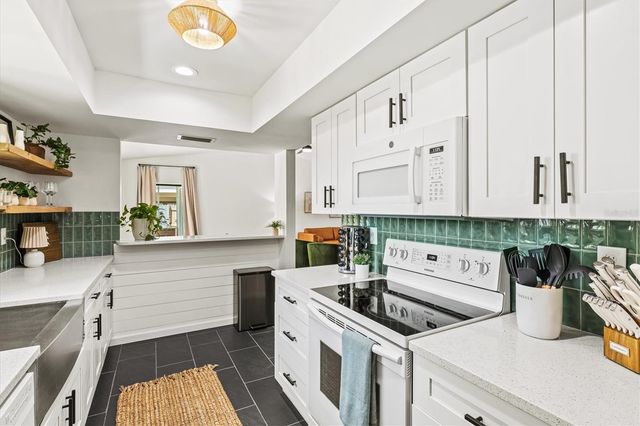 2650 DAVIS BOULEVARD, Sarasota, FL 34237