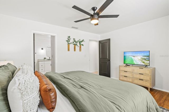 2650 DAVIS BOULEVARD, Sarasota, FL 34237