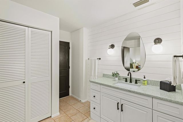 2650 DAVIS BOULEVARD, Sarasota, FL 34237