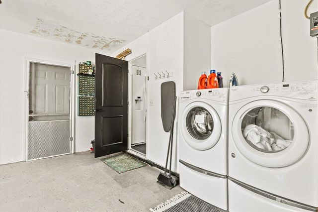 2650 DAVIS BOULEVARD, Sarasota, FL 34237