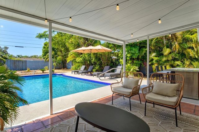 2650 DAVIS BOULEVARD, Sarasota, FL 34237