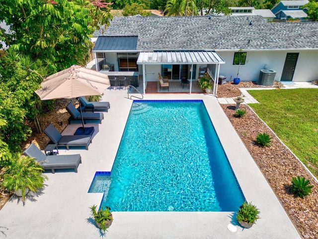 2650 DAVIS BOULEVARD, Sarasota, FL 34237