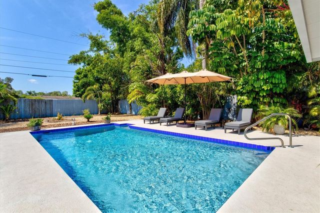 2650 DAVIS BOULEVARD, Sarasota, FL 34237