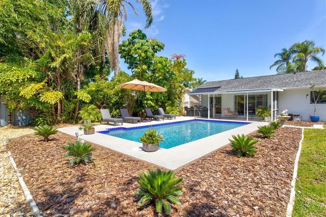 2650 DAVIS BOULEVARD, Sarasota, FL 34237