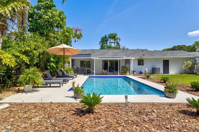 2650 DAVIS BOULEVARD, Sarasota, FL 34237