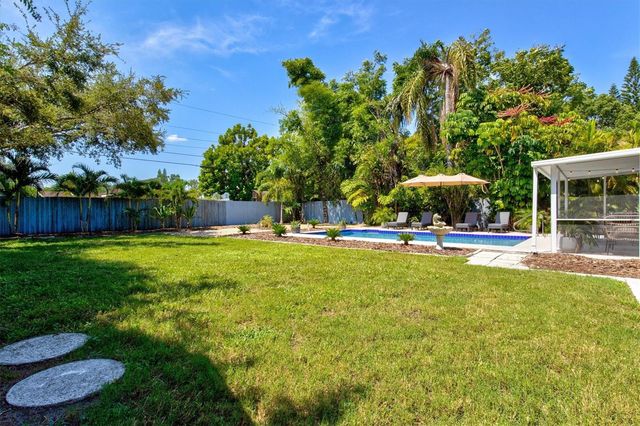 2650 DAVIS BOULEVARD, Sarasota, FL 34237