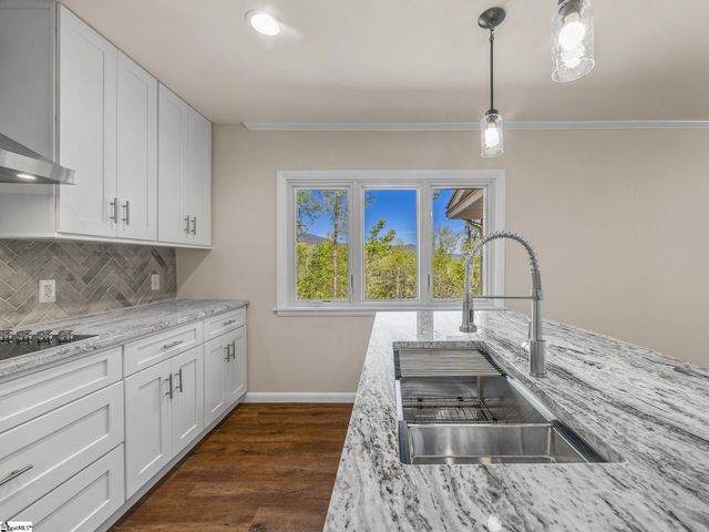 110 Persimmon Hill Court, Columbus, NC 28722