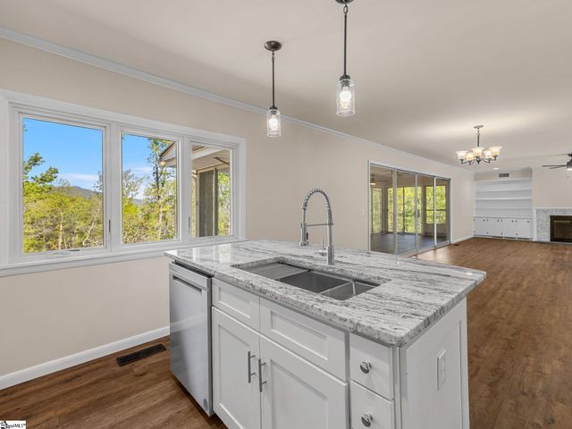 110 Persimmon Hill Court, Columbus, NC 28722
