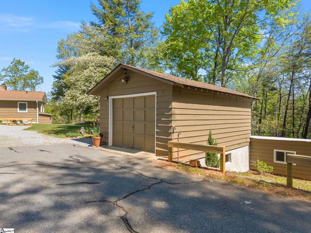 110 Persimmon Hill Court, Columbus, NC 28722