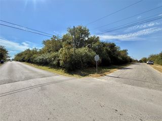 1406 S Filmore Avenue, Wagoner, OK 74467