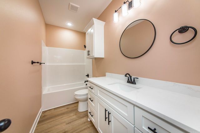 912 W Dell Vista Cove, Cabot, AR 72023