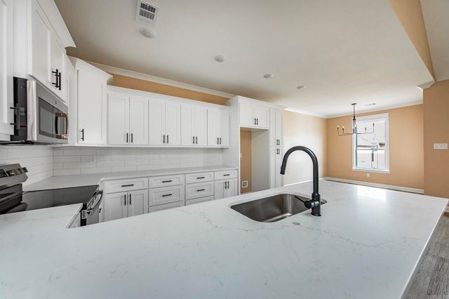 912 W Dell Vista Cove, Cabot, AR 72023