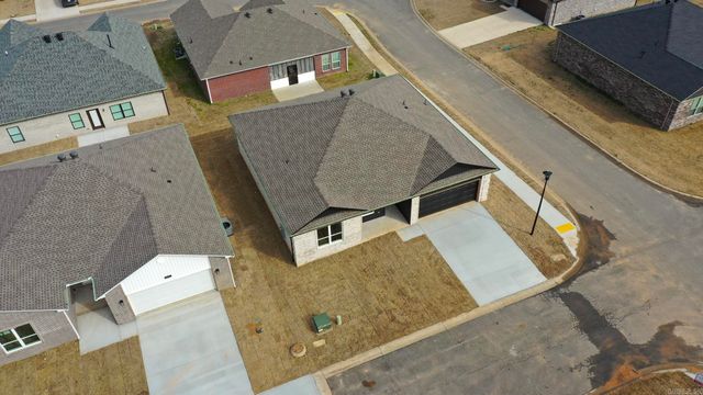 912 W Dell Vista Cove, Cabot, AR 72023