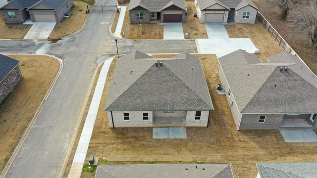 912 W Dell Vista Cove, Cabot, AR 72023