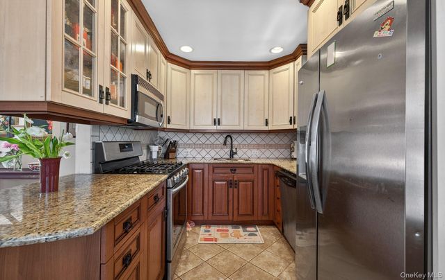 2021 Lincoln Avenue, East Meadow, NY 11554