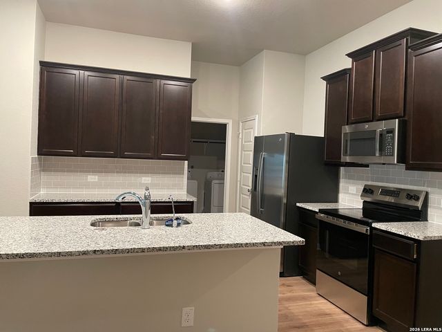 3023 wembley way, Converse, TX 78109