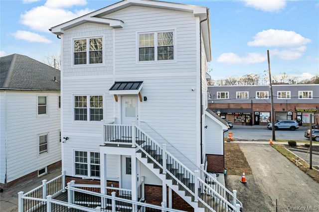 9 Lagrange Avenue APT 4, Poughkeepsie, NY 12603