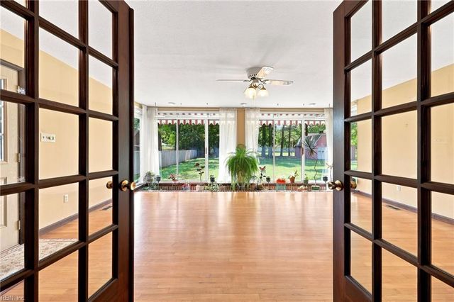 3 Wendell CIR, Poquoson, VA 23662