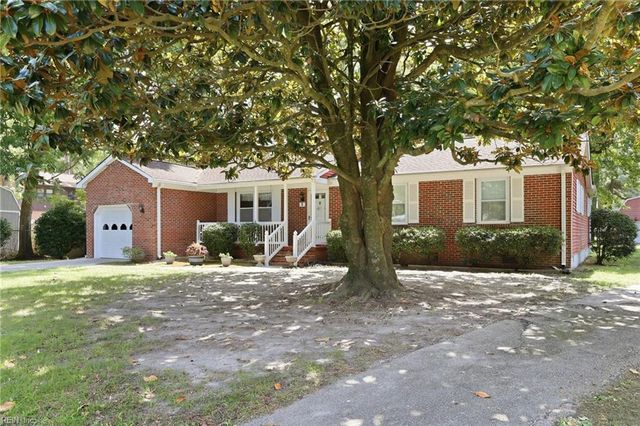 3 Wendell CIR, Poquoson, VA 23662