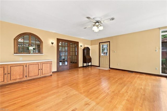 3 Wendell CIR, Poquoson, VA 23662