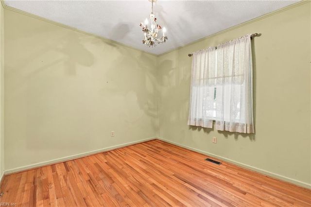 3 Wendell CIR, Poquoson, VA 23662