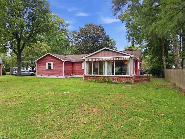 3 Wendell CIR, Poquoson, VA 23662