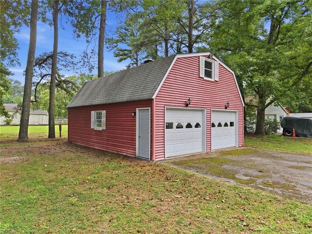 3 Wendell CIR, Poquoson, VA 23662