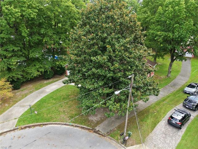3 Wendell CIR, Poquoson, VA 23662