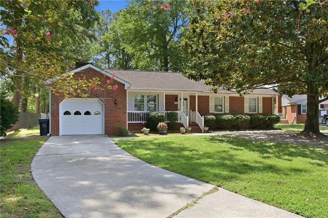 3 Wendell CIR, Poquoson, VA 23662