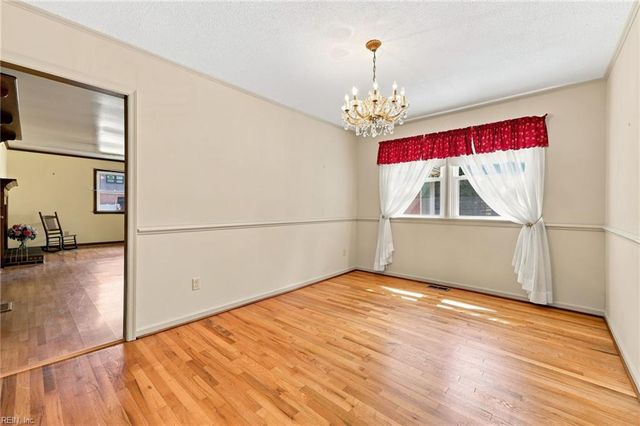 3 Wendell CIR, Poquoson, VA 23662