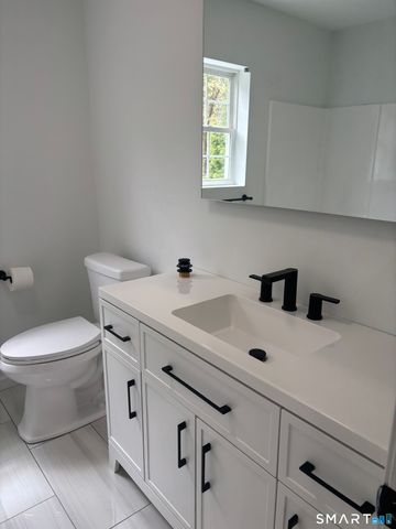 19 Lakeview Drive 19, Branford, CT 06405