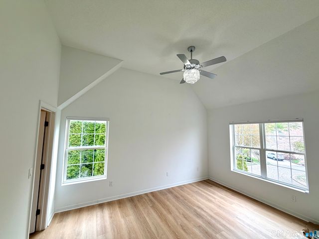 19 Lakeview Drive 19, Branford, CT 06405