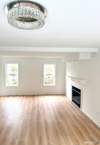 19 Lakeview Drive 19, Branford, CT 06405