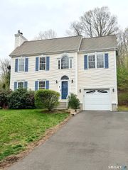 19 Lakeview Drive 19, Branford, CT 06405