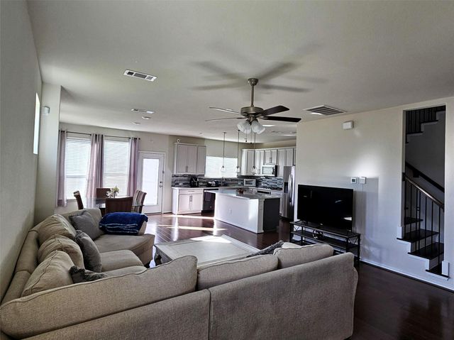 3234 Longleaf Meadows Drive, Houston, TX 77063