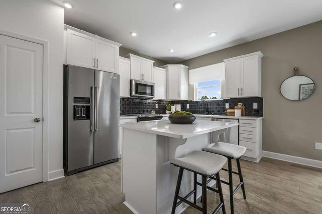 633 Vidalia Park Way, Mcdonough, GA 30252