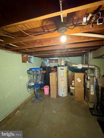 178 W HANOVER ST, Spring Grove, PA 17362