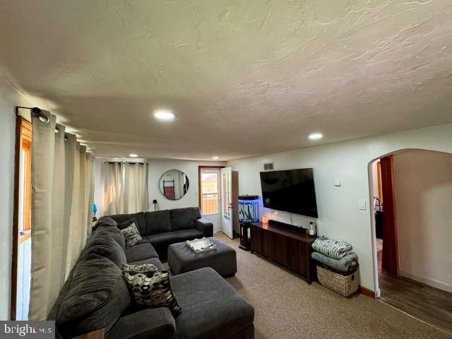 178 W HANOVER ST, Spring Grove, PA 17362
