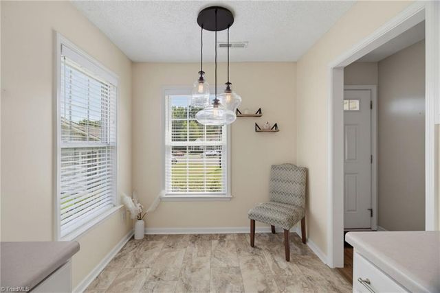 505 Carrington Lane, Thomasville, NC 27360