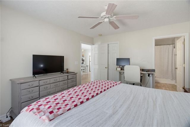 505 Carrington Lane, Thomasville, NC 27360