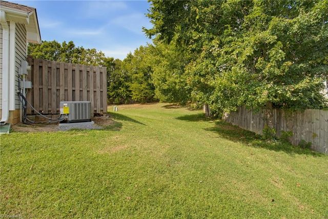 505 Carrington Lane, Thomasville, NC 27360
