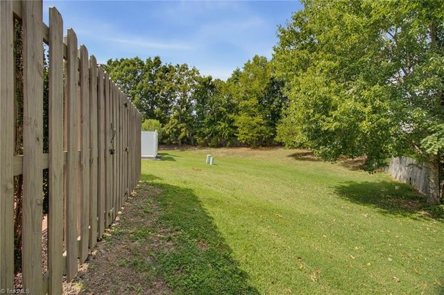 505 Carrington Lane, Thomasville, NC 27360