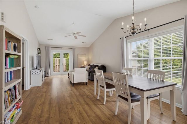 505 Carrington Lane, Thomasville, NC 27360