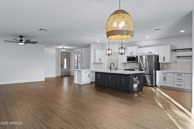 1073 E ESTATE Road, San Tan Valley, AZ 85140