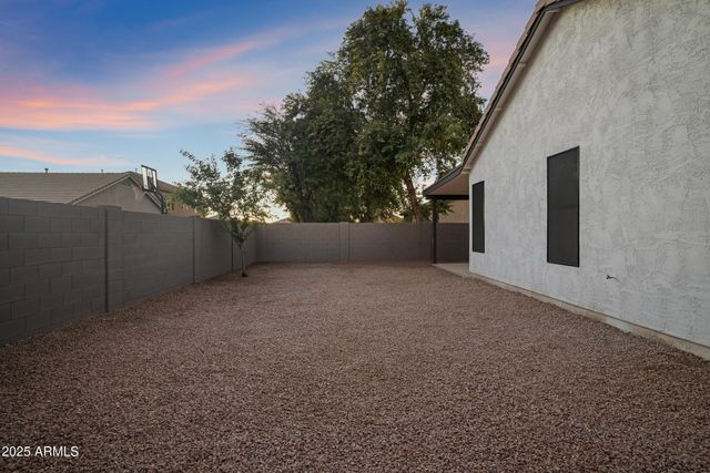 1073 E ESTATE Road, San Tan Valley, AZ 85140