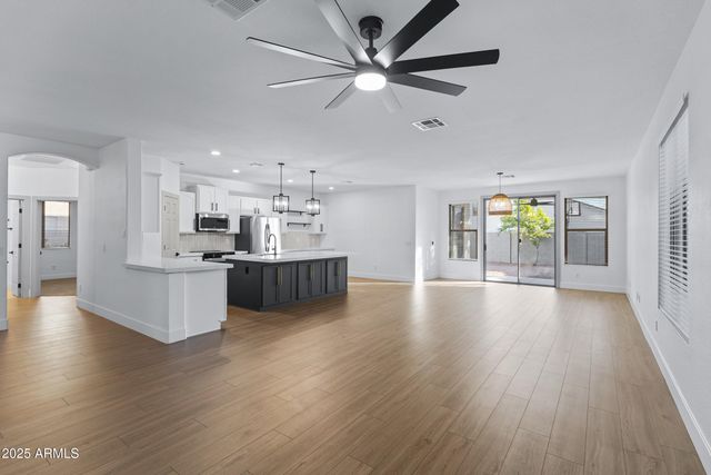 1073 E ESTATE Road, San Tan Valley, AZ 85140