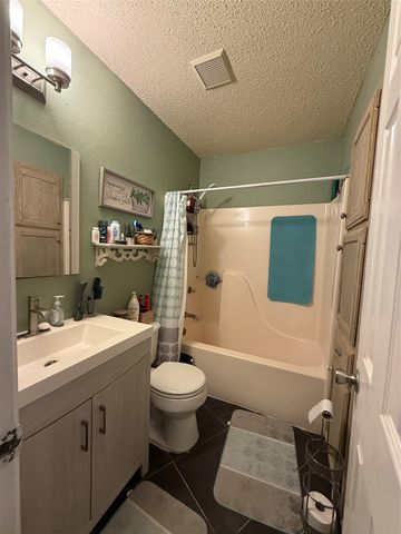 1004 Clover Street, Bellmead, TX 76705