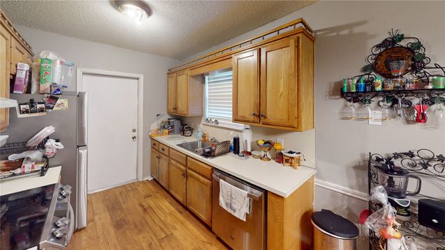 1004 Clover Street, Bellmead, TX 76705